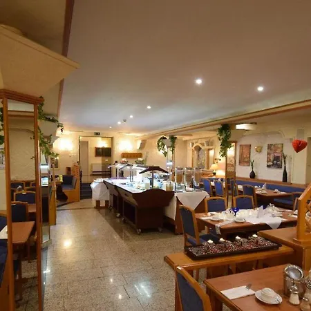 Hotel Zur Rebe